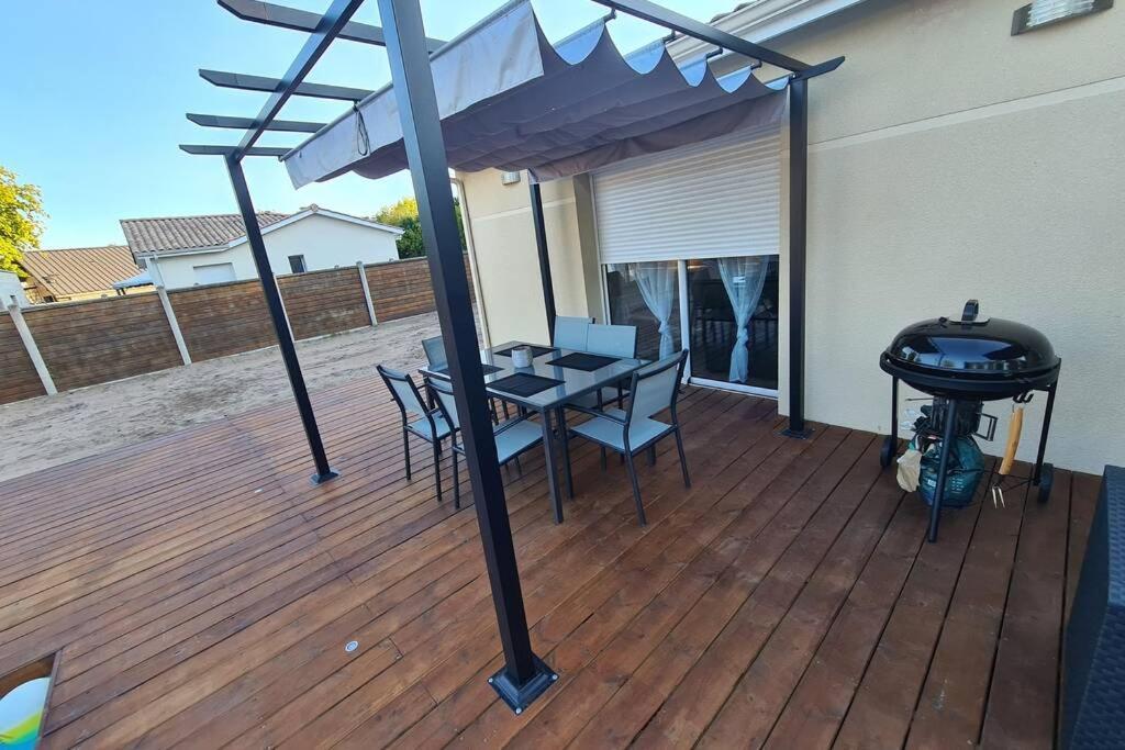 Agreable Maison Entre Bordeaux Et Le Bassin Saint-Jean-d'Illac Exterior photo