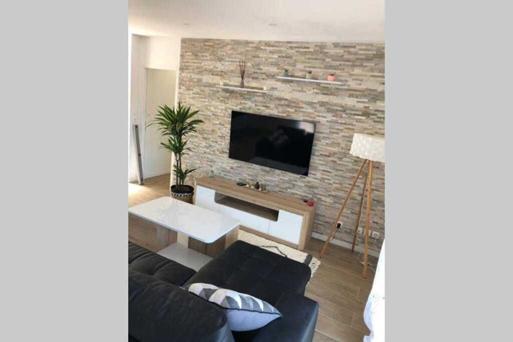 Agreable Maison Entre Bordeaux Et Le Bassin Saint-Jean-d'Illac Exterior photo